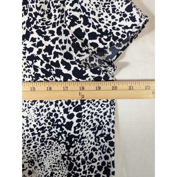Hilary Radley Printed Blouse Short Sleeve Navy Small Top Tee Layering Workwear - Picture 5 of 10